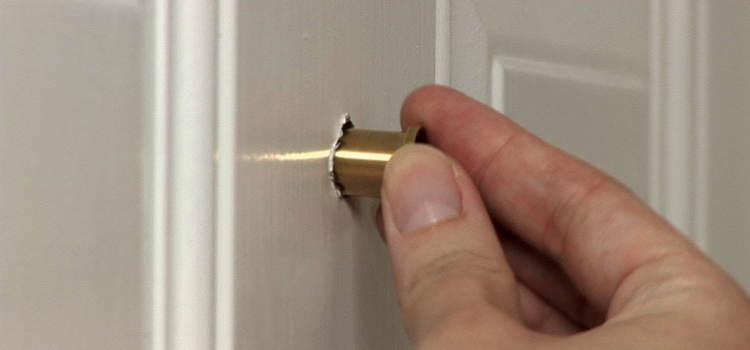 peephole door repair in Wekiwa Springs